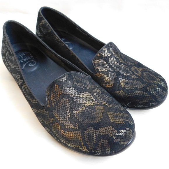 dansko olivia loafer